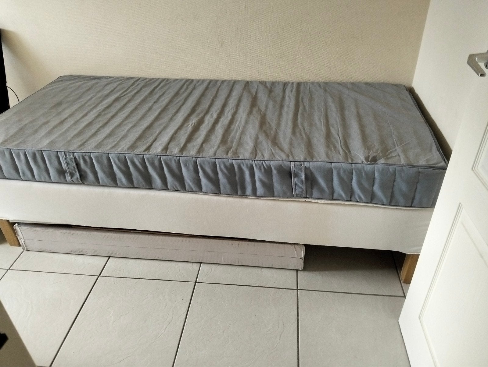 Lit pour 1 personne offert, Enlèvement