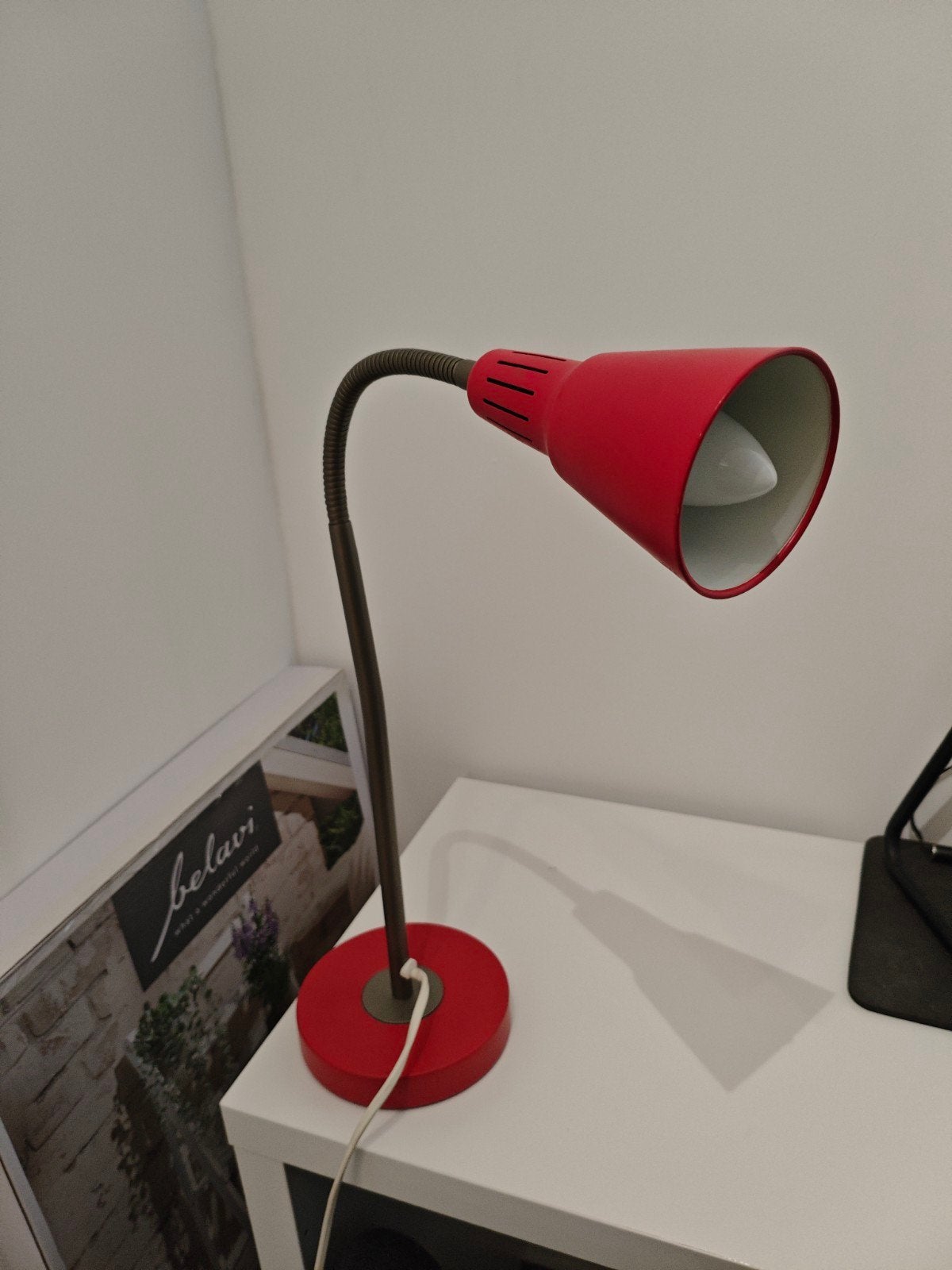 Bureaulamp Ikea rood, Huis en Inrichting, Lampen | Tafellampen, Ophalen