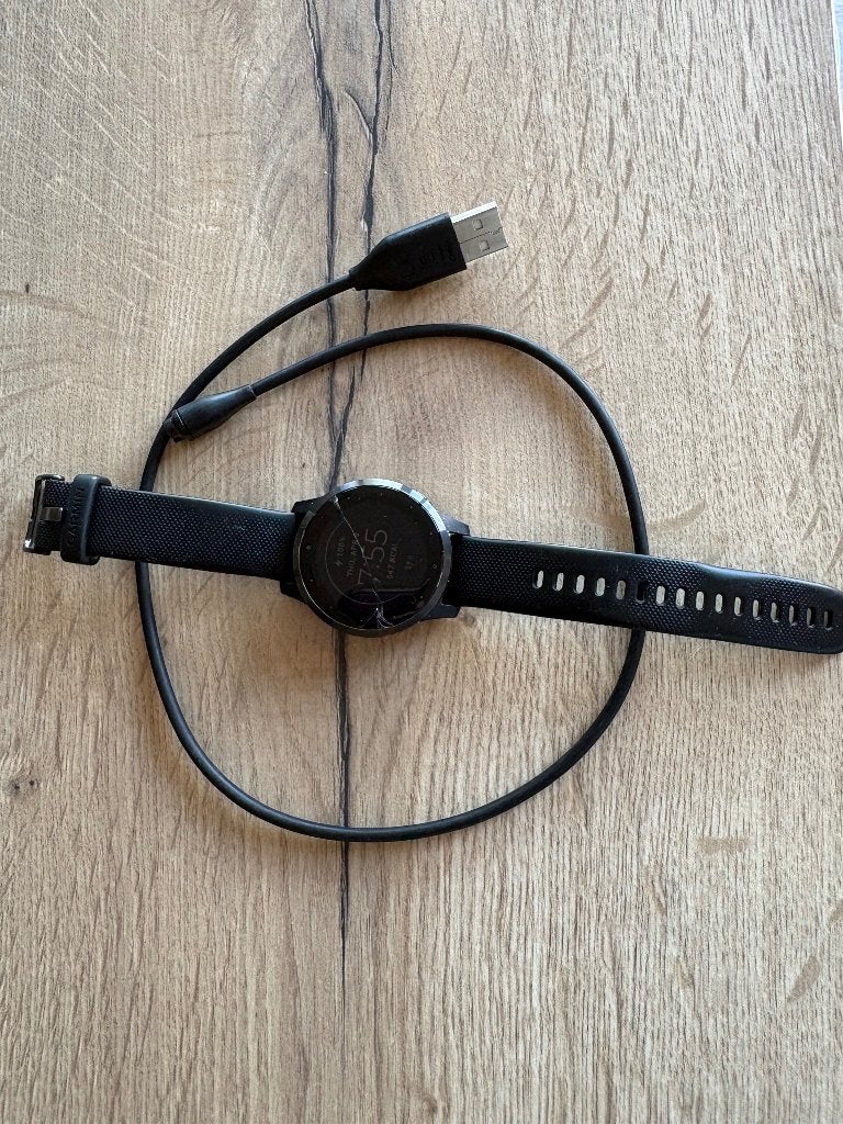 Garmin vivoactive 4S, Garmin, Enlèvement, Utilisé, Avancer d'un pas