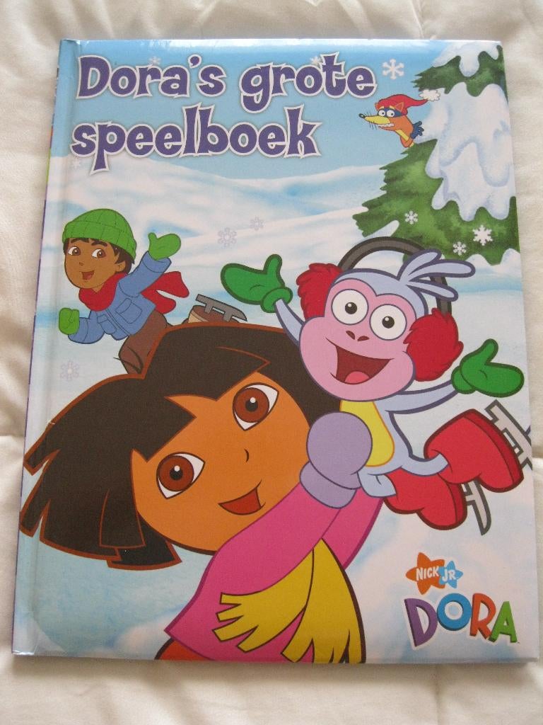 Dora's Grote Speelboek, 5 of 6 jaar, Ophalen of Verzenden, Zo goed als nieuw, Voorleesboek