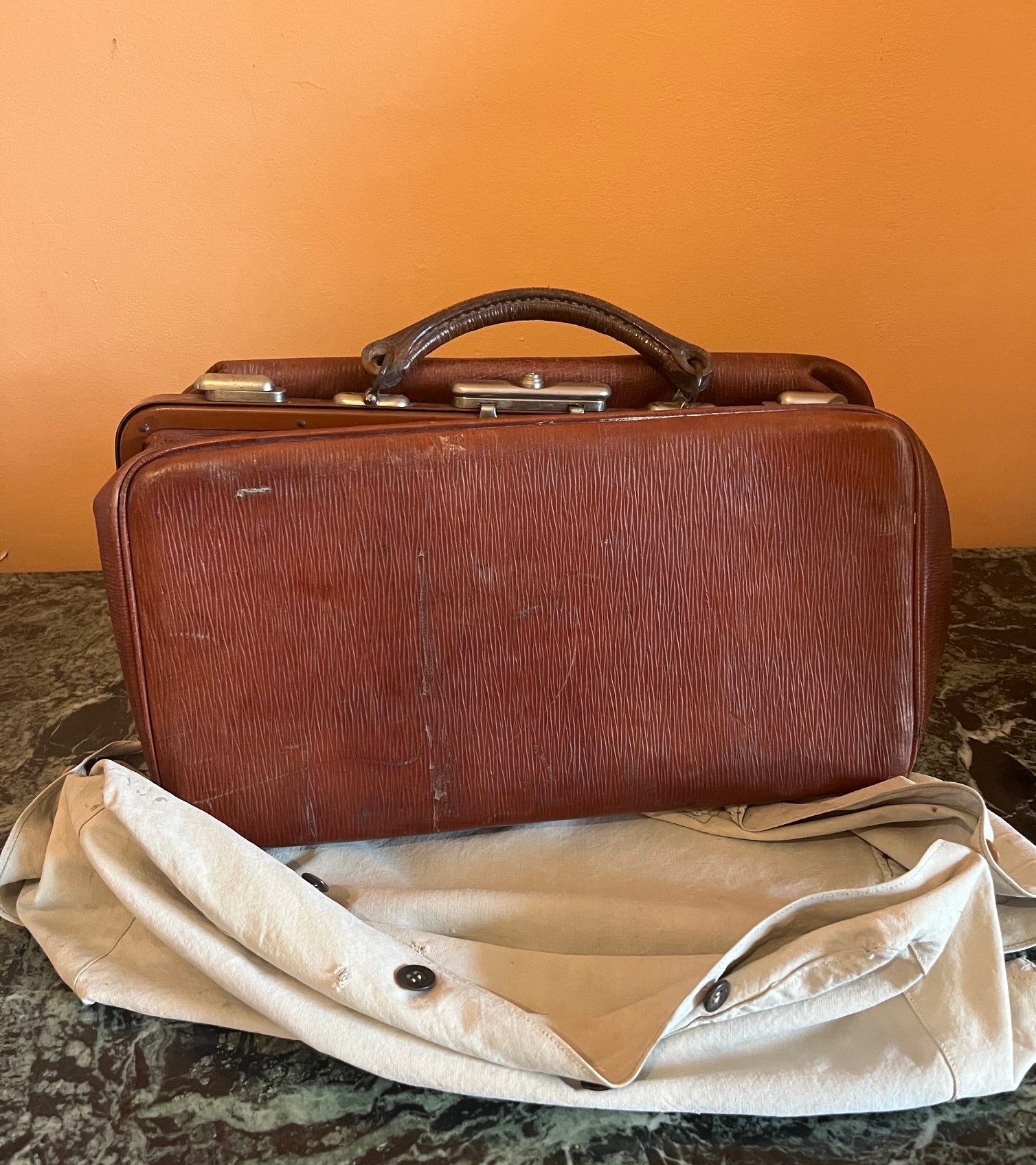 Oude vintage dokterskoffer — 45€, Antiek en Kunst, Antiek | Kantoor en Zakelijk, Ophalen