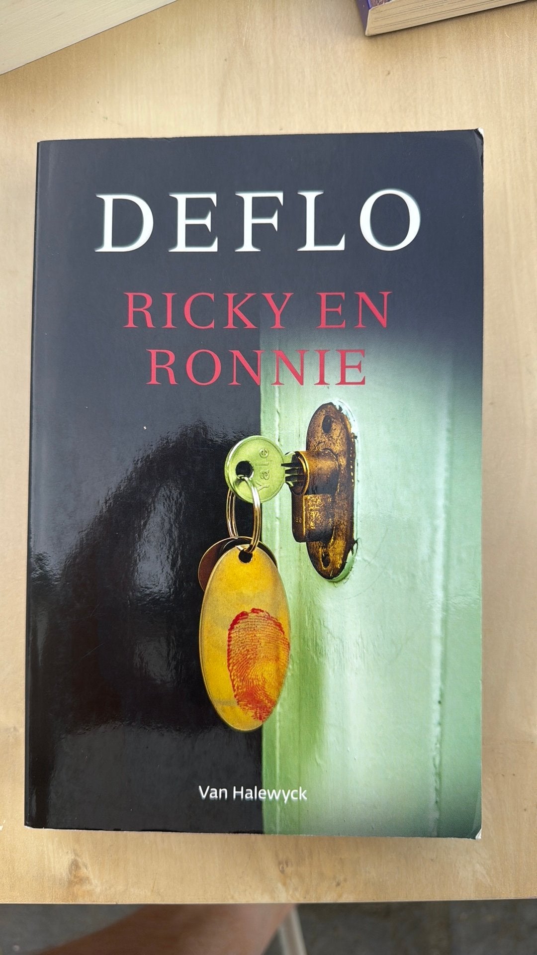 Luc Deflo - Ricky en Ronnie, Boeken, Thrillers, Ophalen of Verzenden