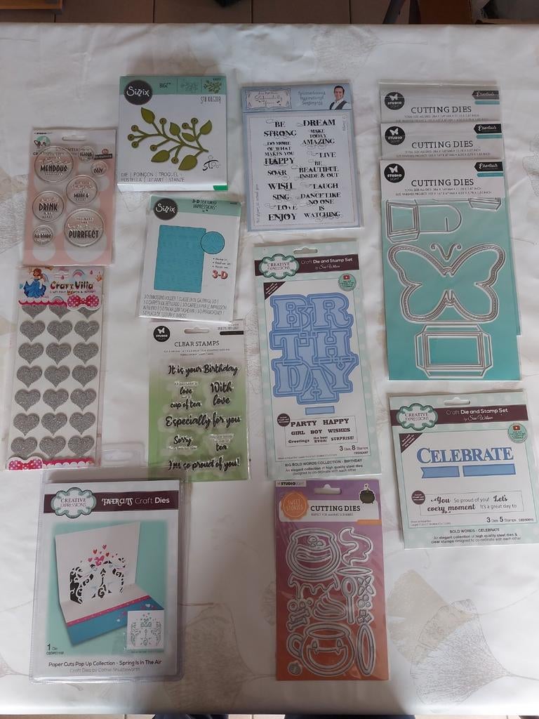 Lot de matrices et stamps, Hobby & Loisirs créatifs, Enlèvement ou Envoi
