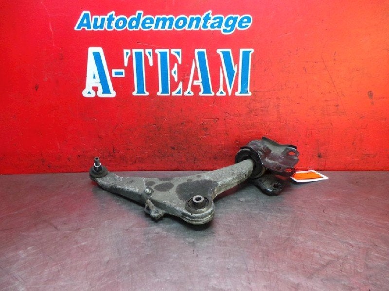 BRAS DE SUSPENSION AVANT DROIT (TRIANGLE) Volvo V70 (BW), Utilisé, Volvo