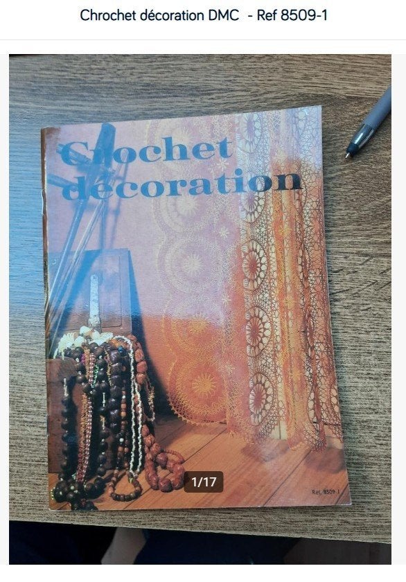 Décoration DMC chromée - Ref 8509-1, Hobby & Loisirs créatifs, Enlèvement ou Envoi, Utilisé, Crochet, Patron ou Livre