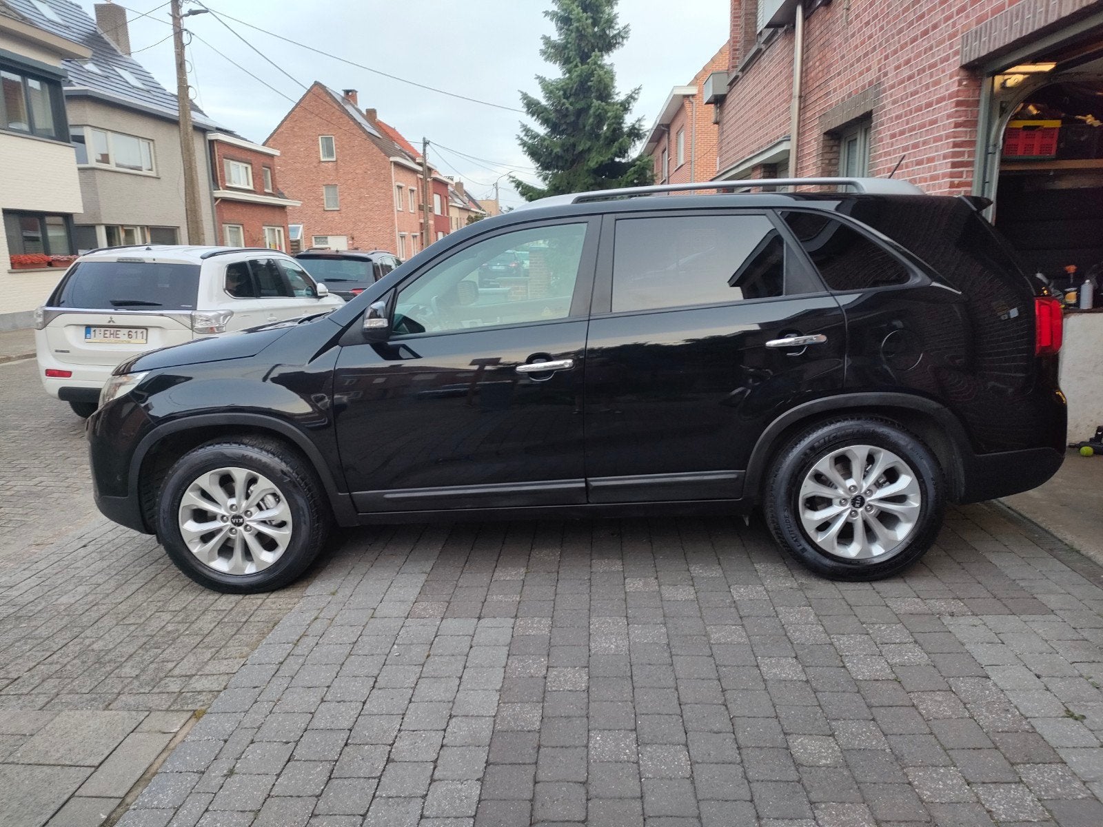 Kia Sorento diesel 2 liter 2014 96815 km in zeer propere sta, Auto's, Particulier, Xenon verlichting, Te koop, Handgeschakeld