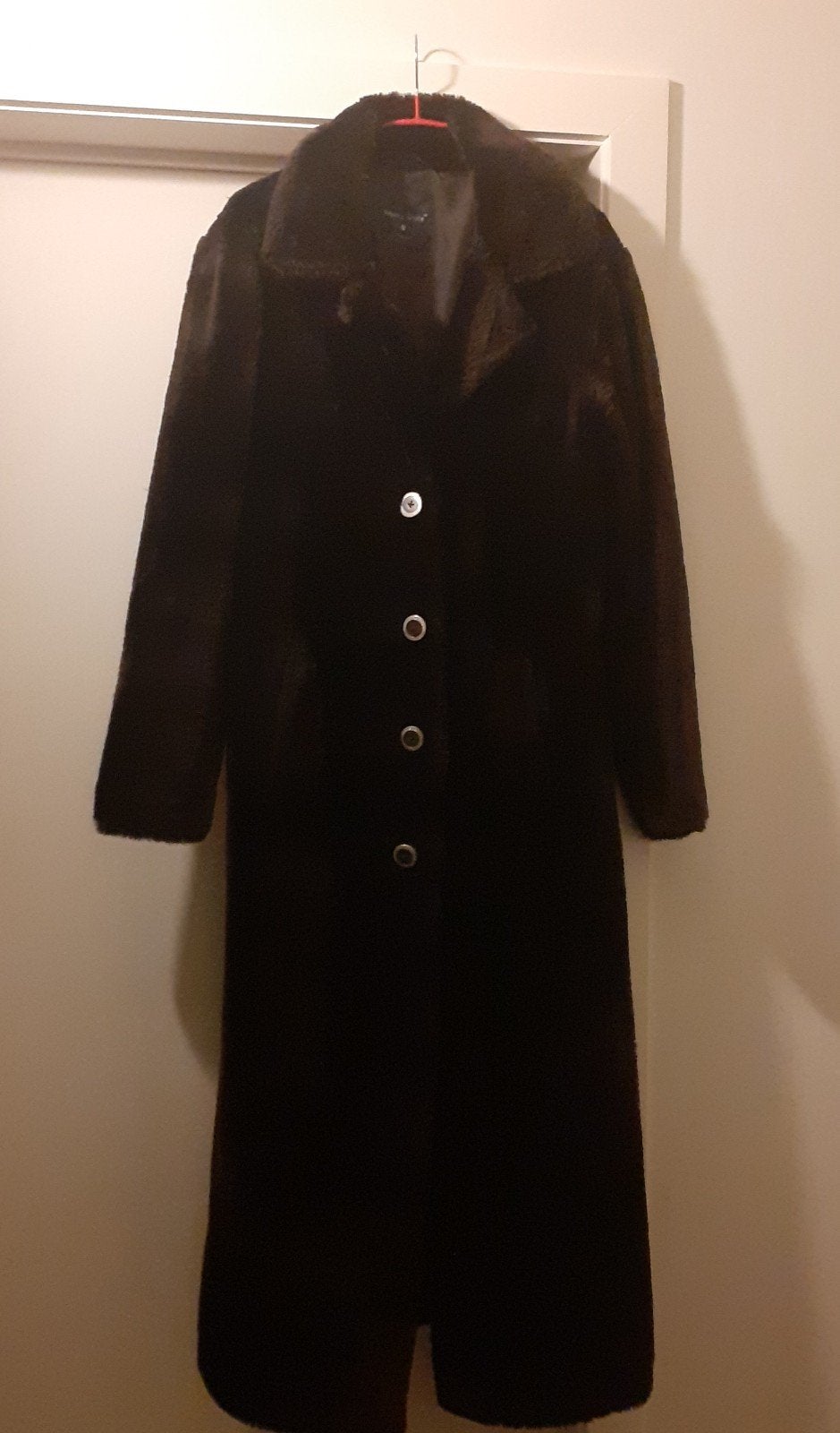 Bruine faux fur lange wintermantel maat 36/38, Kleding | Dames, Ophalen of Verzenden, Maat 36 (S)