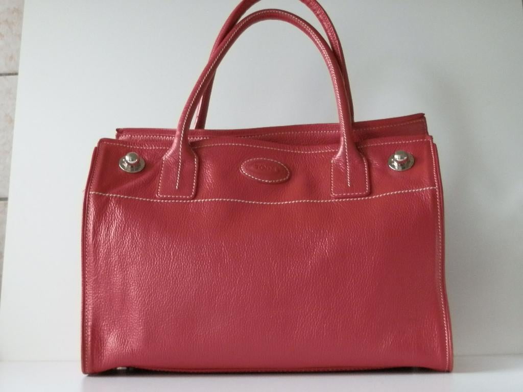 Tod's damestas . Leer . Tods ., Handtassen en Accessoires, Tassen | Damestassen, Ophalen of Verzenden, Zo goed als nieuw, Rood