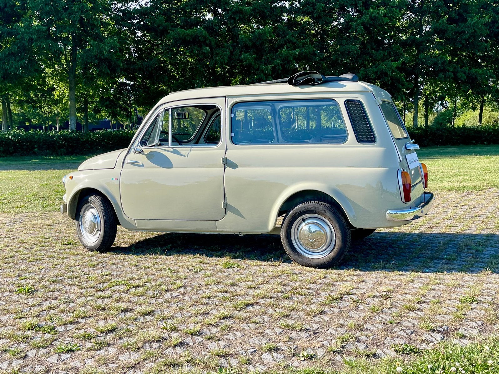 Fiat 500 Gardiniera Autobianchi @ Ital Mobiel Classics, foto 5