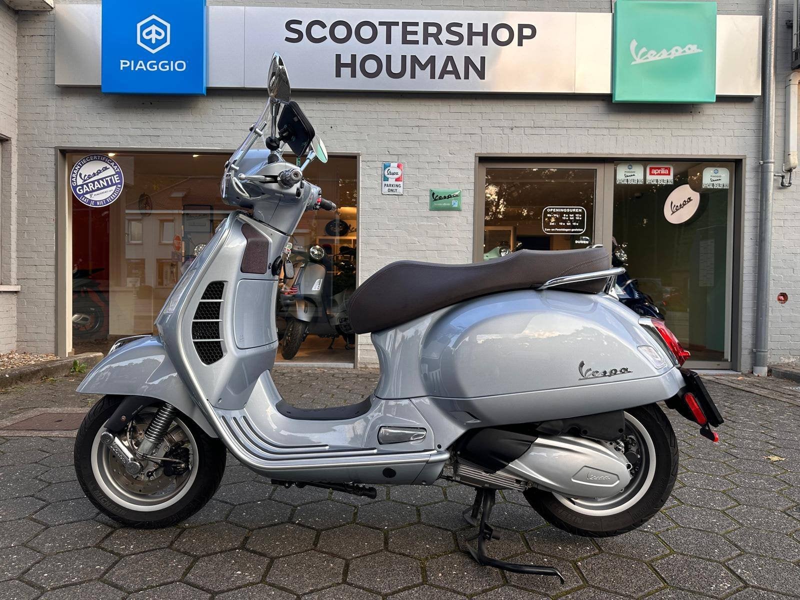 Vespa GTS 300 cc 2875 Km (nr.09), Motos, 300 cm³, Scooter, Entreprise, Occasion