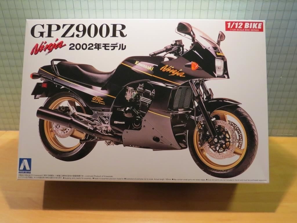 Bouwdoos Kawasaki GPZ900R 1:12 Aoshima 2002, Neuf, Autres marques, Enlèvement ou Envoi, Plus grand que 1:32