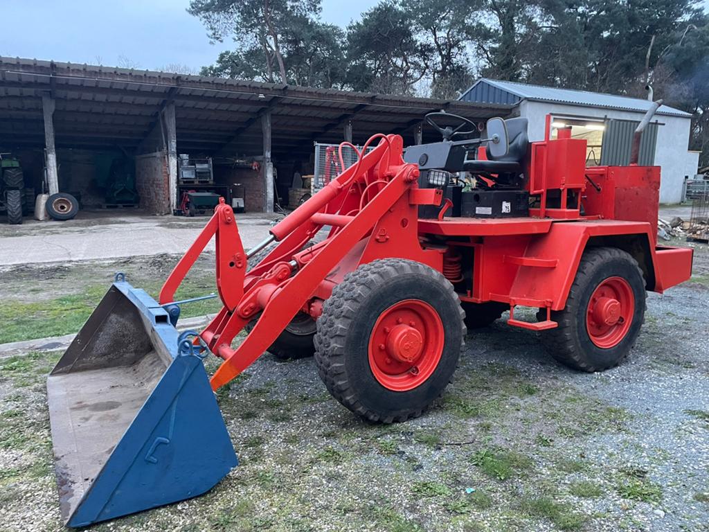 Kniklader te koop, Ophalen