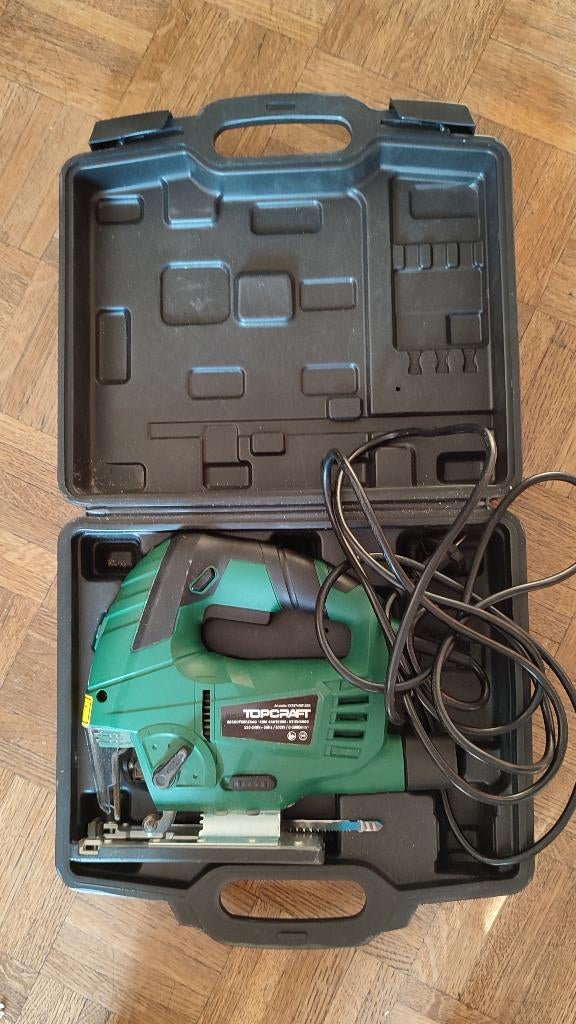 Scie sauteuse électrique Topcraft + sa boîte d’outils, 600 à 1200 watts, Topcraft, 30 à 70 mm, Comme neuf