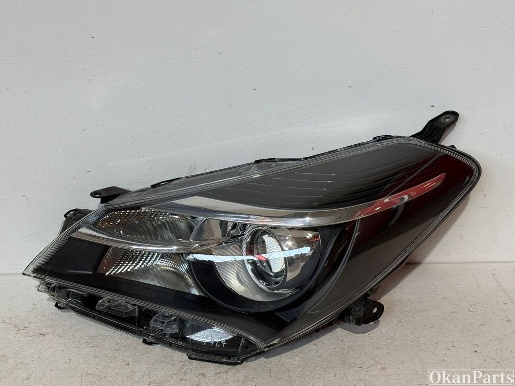 Toyota Yaris linker koplamp links, Gebruikt