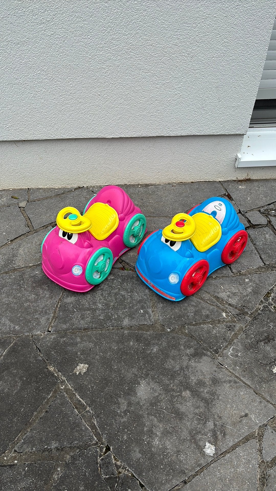 Petite voituretee enfant chico, Enfants & Bébés, Jouets | Extérieur | Jouets en vrac, Enlèvement ou Envoi, Utilisé