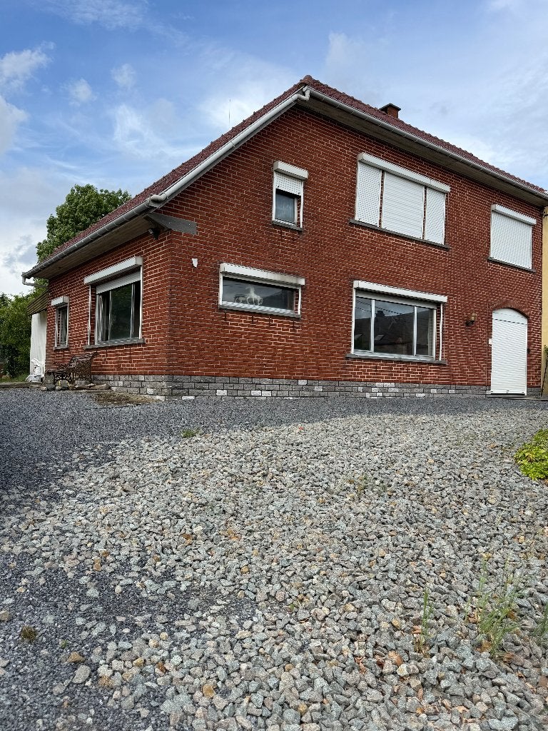 Landelijke woning op 30 are grond TE RENOVEREN, Verkoop zonder makelaar, 3 kamers, Provincie Henegouwen, 1500 m² of meer