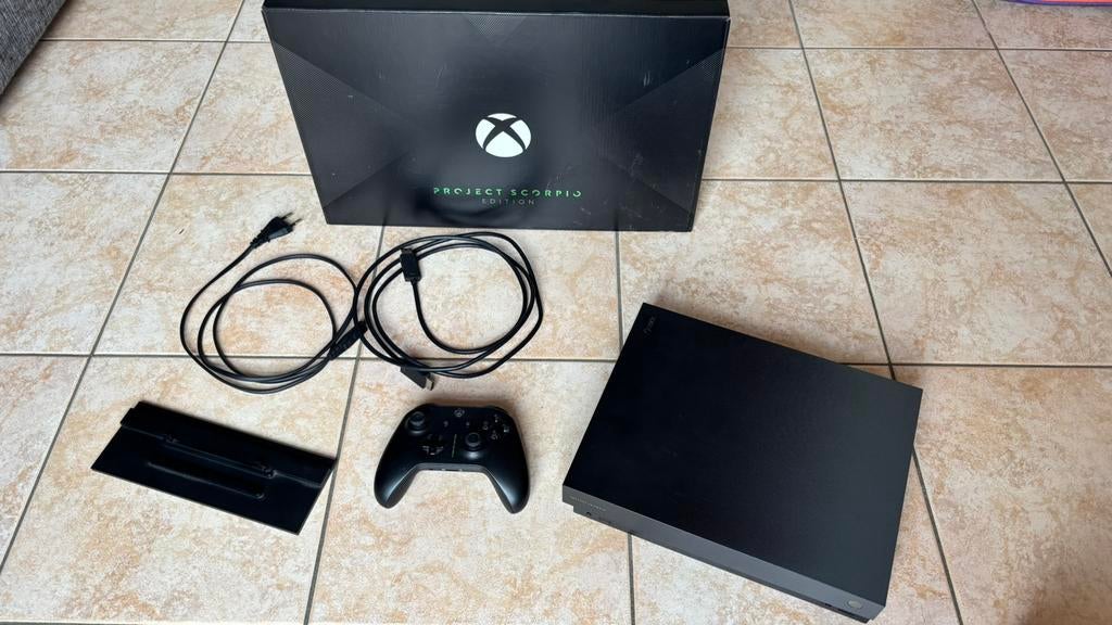 Xbox One X Project Scorpio Limited Edition, Games en Spelcomputers, Spelcomputers | Xbox One, Ophalen, Zo goed als nieuw, Xbox One