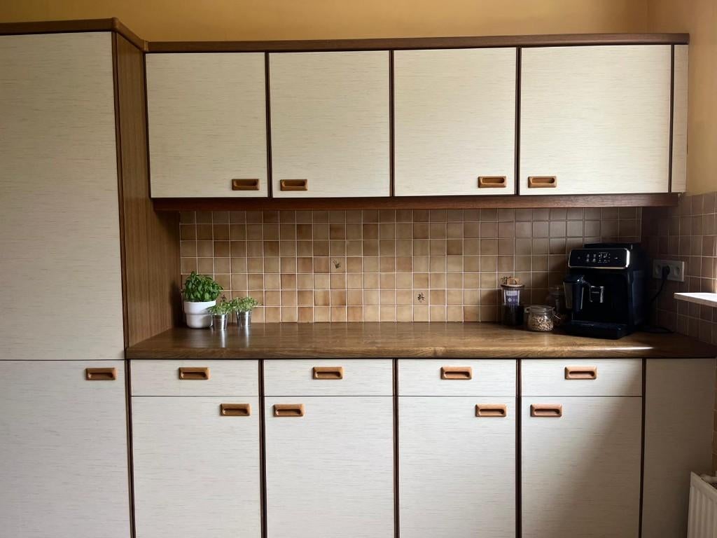Gratis af te halen – keukenwandkasten in zeer goede staat, Huis en Inrichting, Ophalen, Gebruikt, Overige materialen, Dubbelwandige keuken
