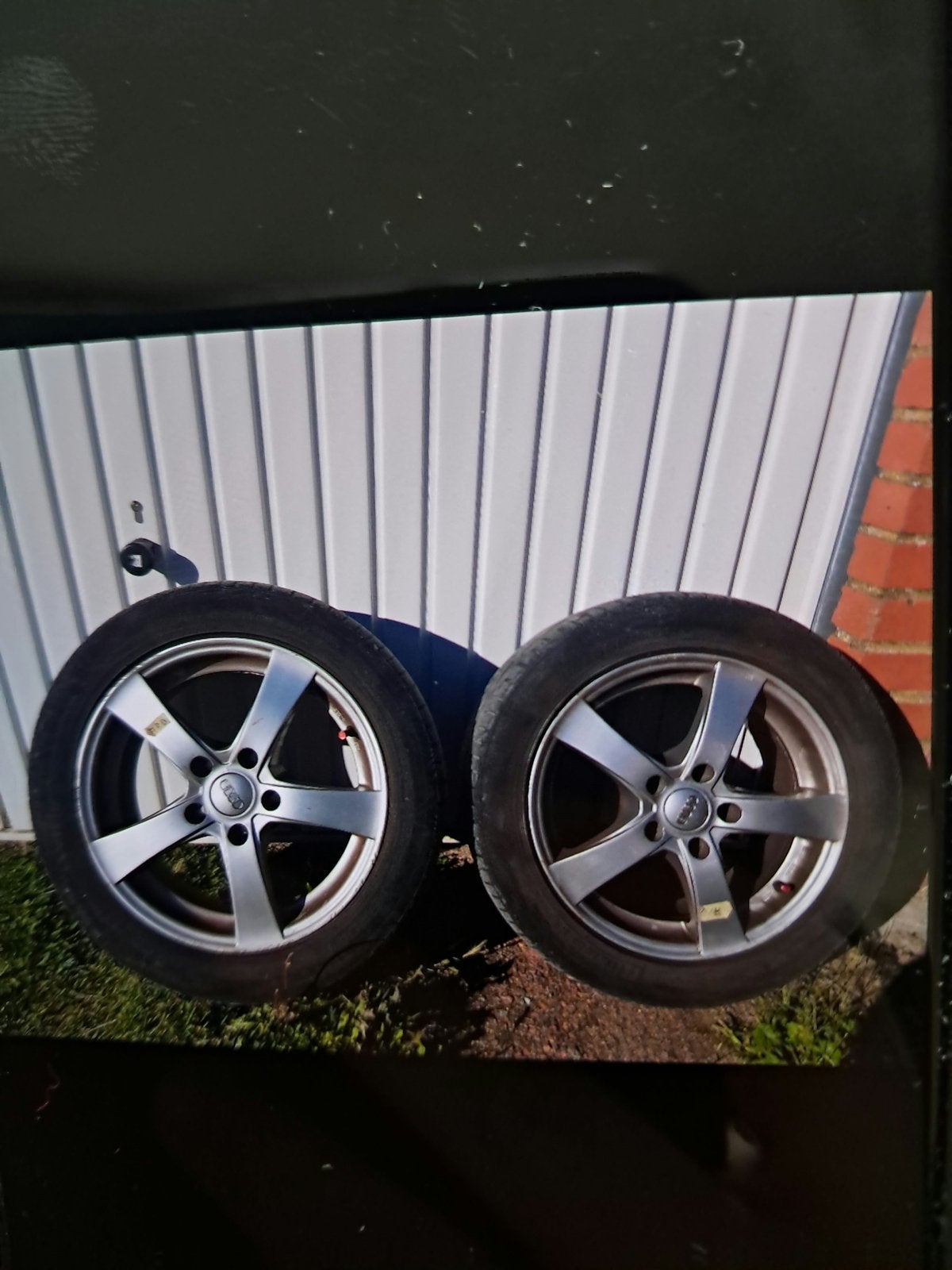 A vendre 4 jantes avec pneus  205 par 16  0479543321, Autos : Pièces & Accessoires, Enlèvement, Neuf, Pneu(s)