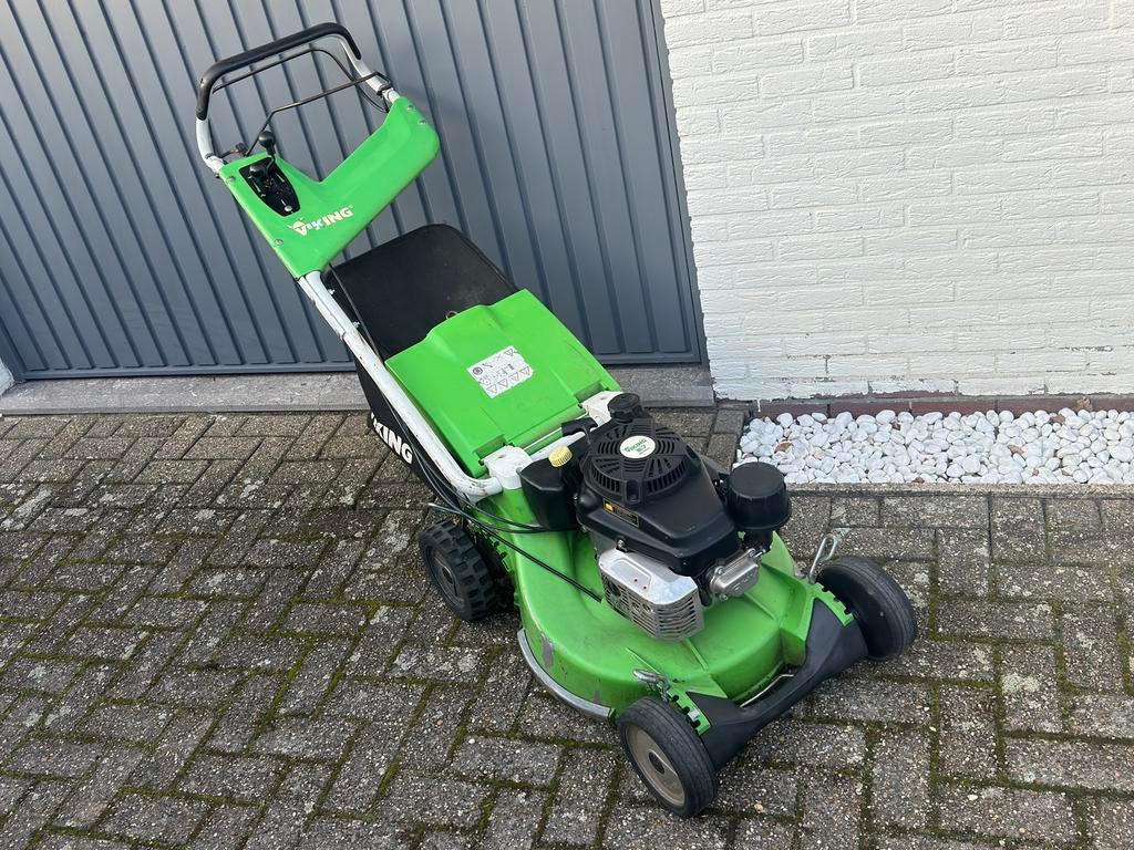 Grasmaaier VİKİNG/ STİHL 756 YC Benzine. Werkbreedte 54 cm, Ophalen, Zo goed als nieuw