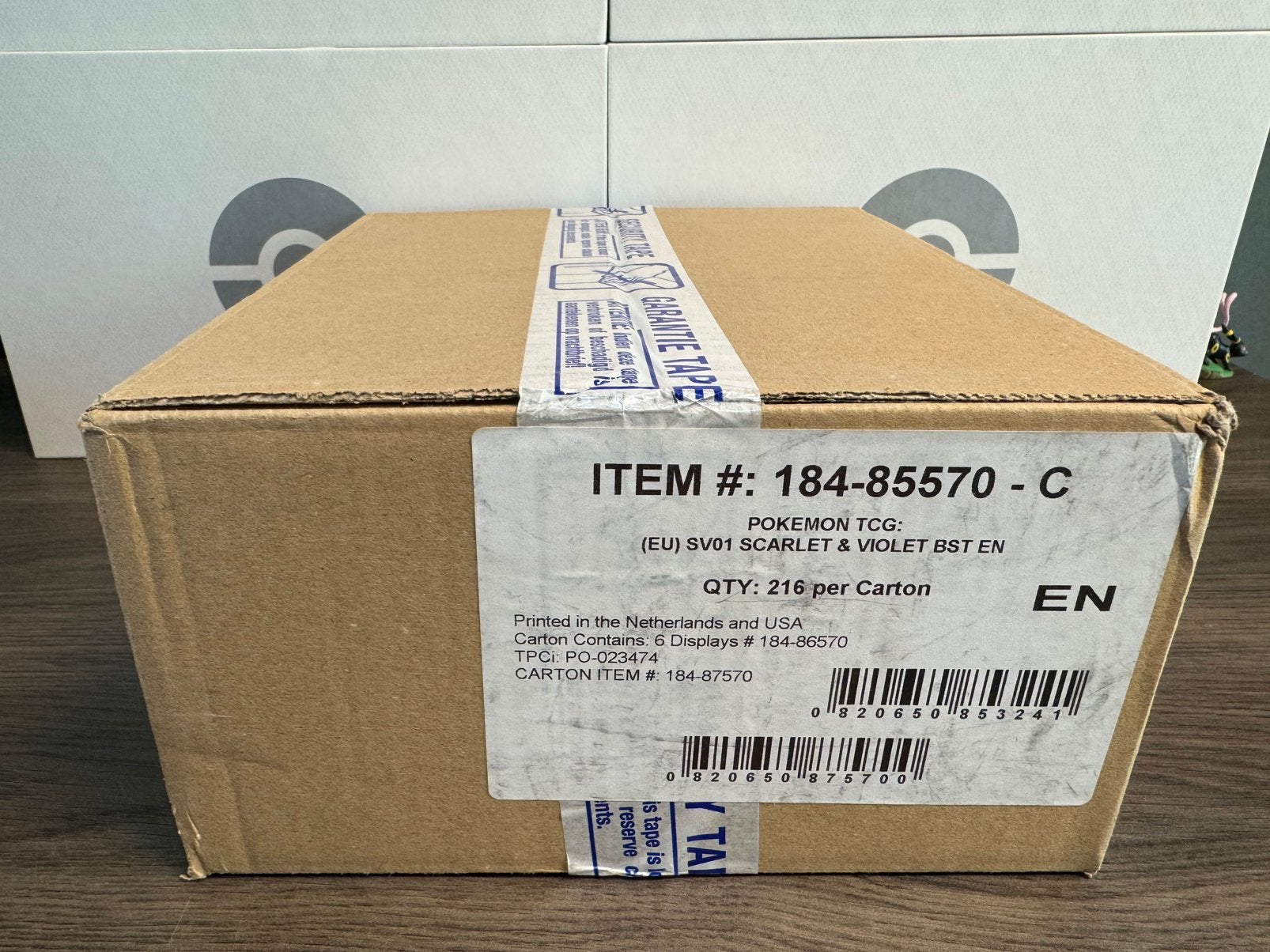 Scarlet & Violet base set Booster Box Case (x6), Hobby en Vrije tijd, Ophalen, Zo goed als nieuw, Boosterbox