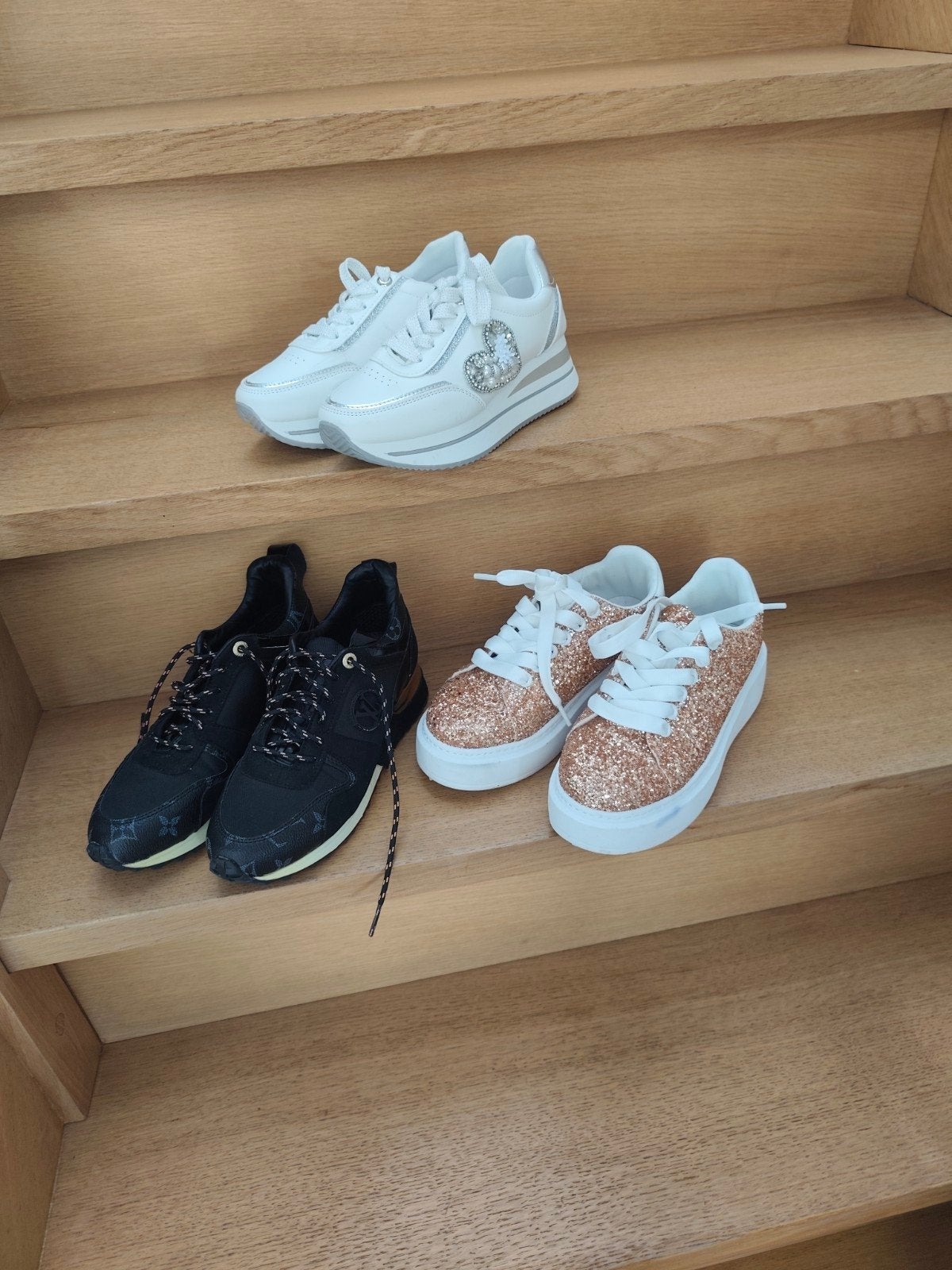 Lot de 3 paires de baskets quasi neuves. taille 36, Enlèvement ou Envoi, Sneakers et Baskets, Comme neuf, Mix Feel