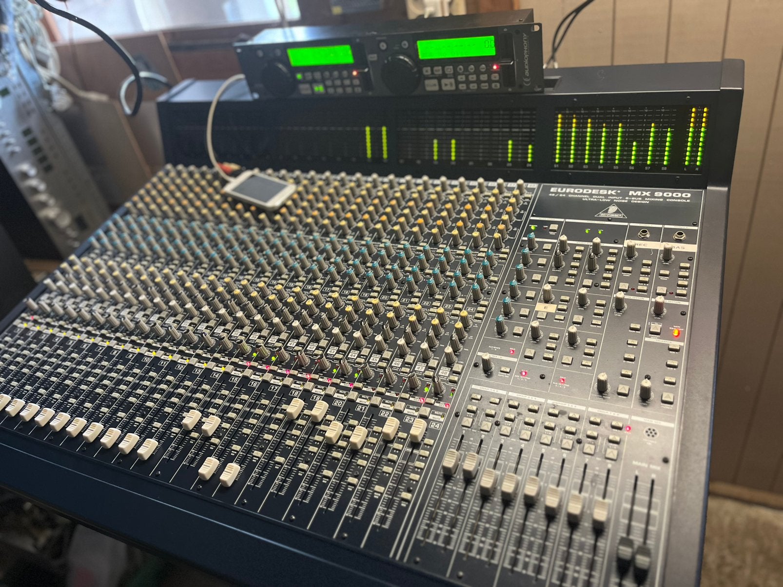 24 kanalen mixer,  MX9000 Eurodesk, Muziek en Instrumenten, Mengpanelen, Ophalen, Gebruikt