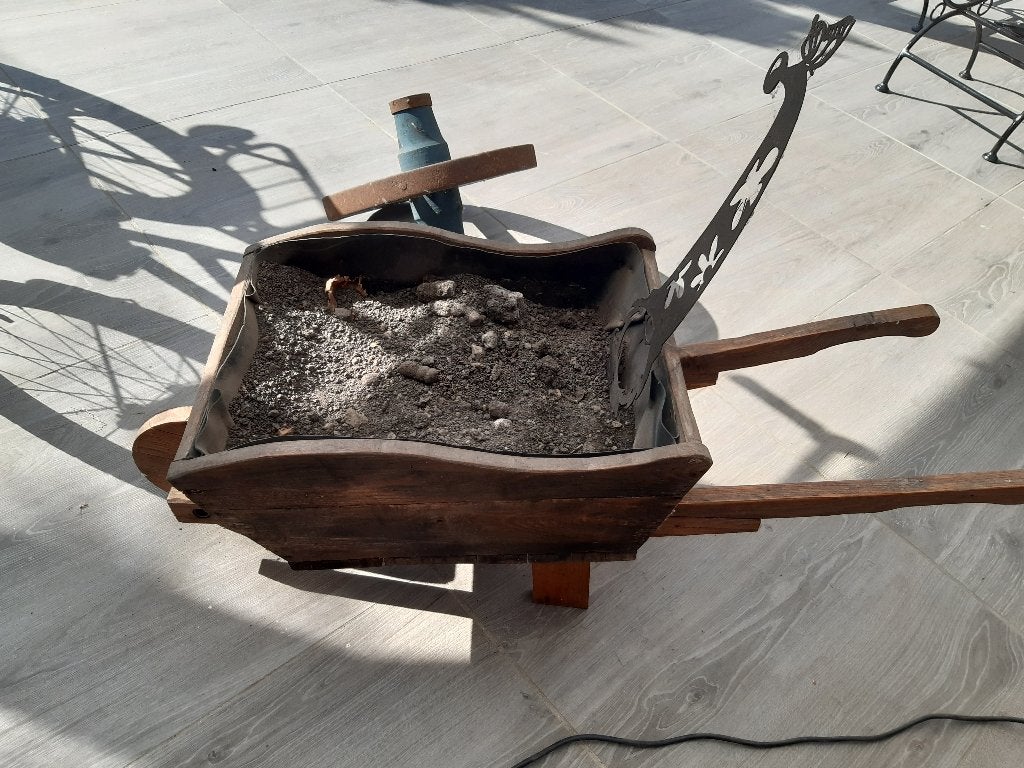 Brouette décorative de jardin, Enlèvement, Utilisé