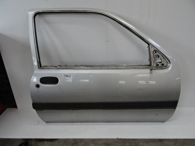PORTIER RECHTS VOOR Ford Fiesta 4 (01-1995/01-2002), Gebruikt, Deur, Mevr. I. Hauben, Ford