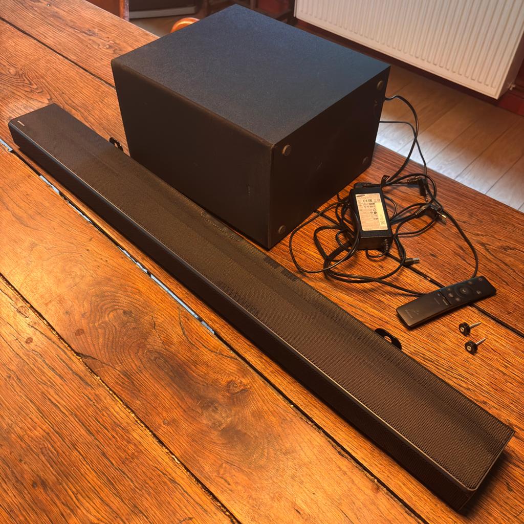 Samsung HW-Q600A soundbar, Audio, Tv en Foto, Ophalen, Zo goed als nieuw