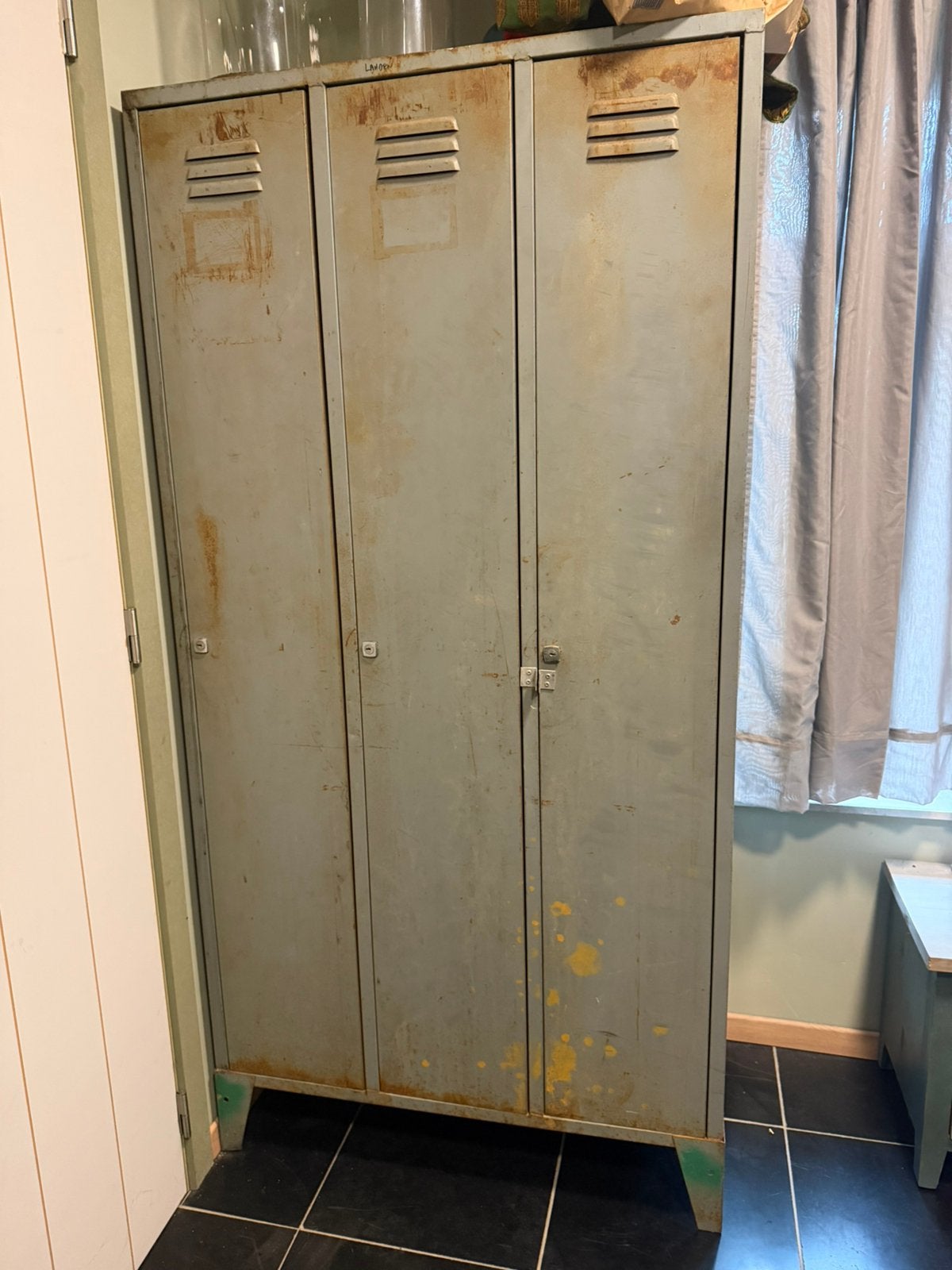 Industriële lockerkast, Ophalen, Gebruikt
