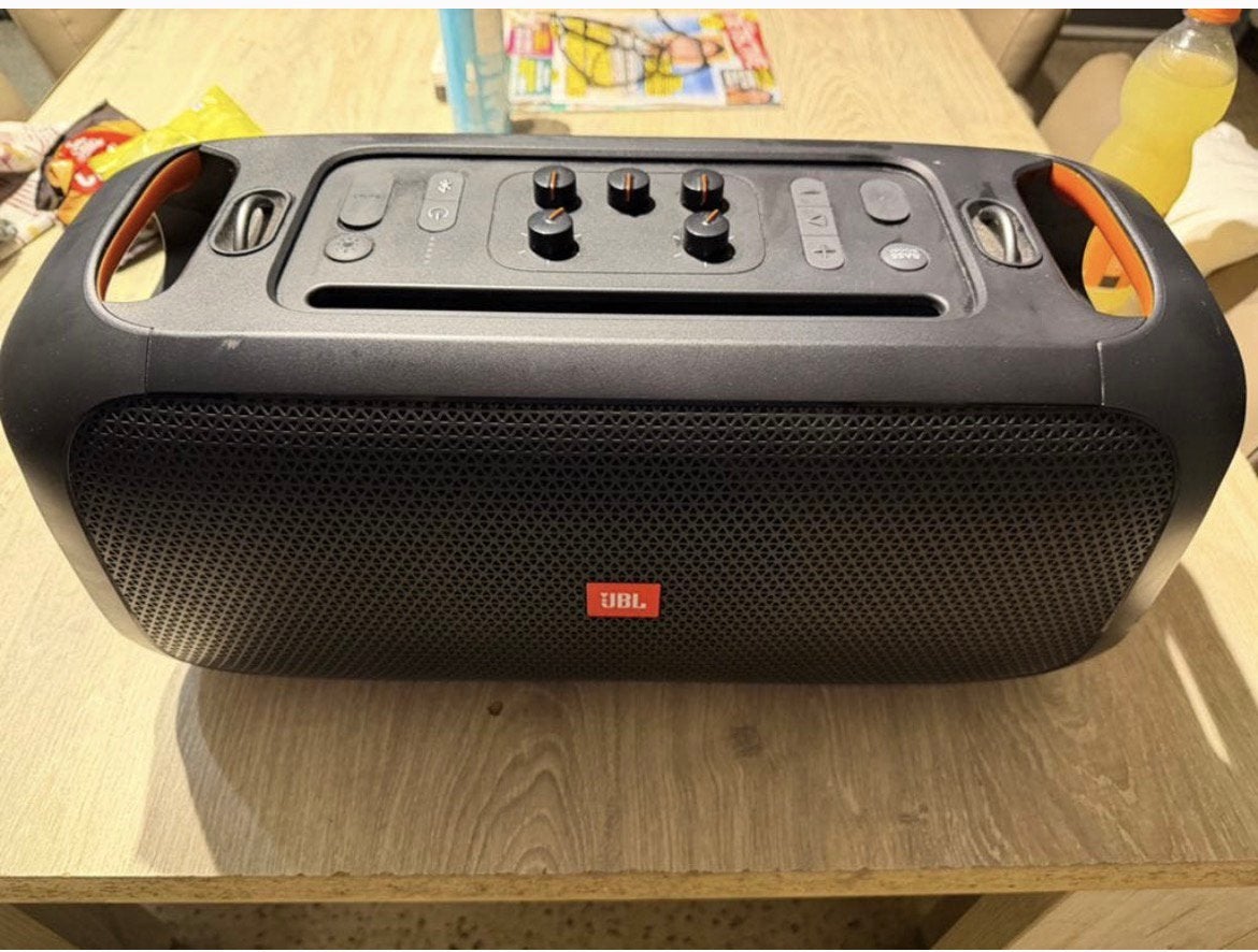 Boîte de fête JBL à emporter, Chargeur inclus, JBL, 60 à 120 watts, Comme neuf