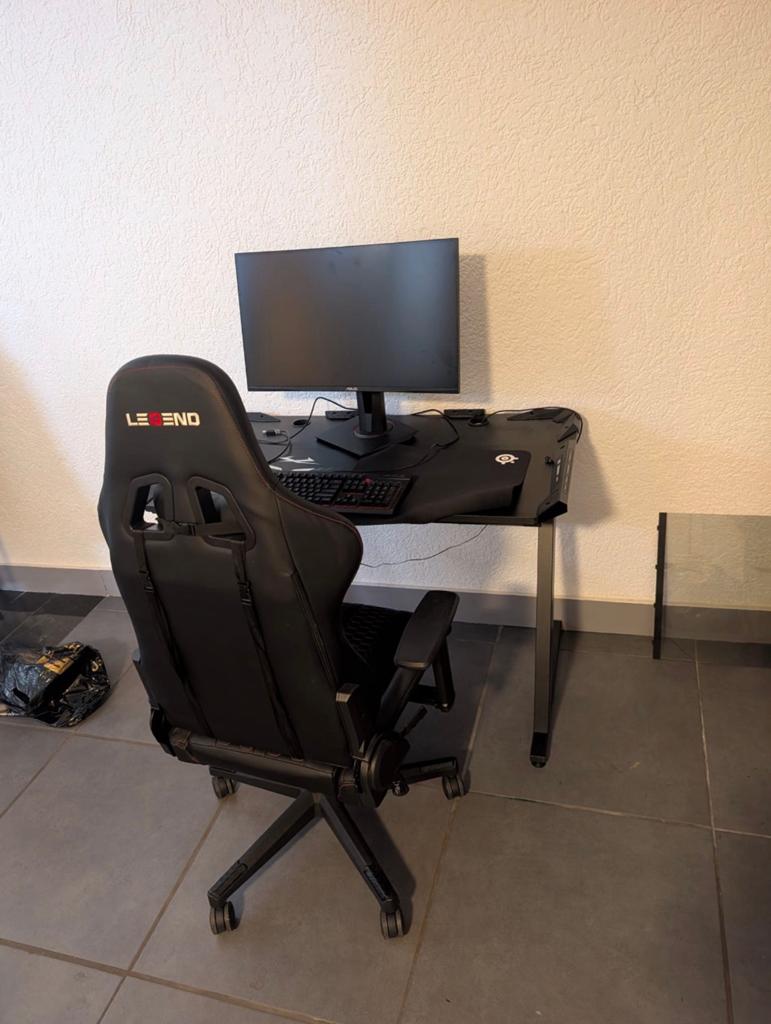 Gaming pc + heel de setup, Games en Spelcomputers, Games | Pc, Zo goed als nieuw, Ophalen