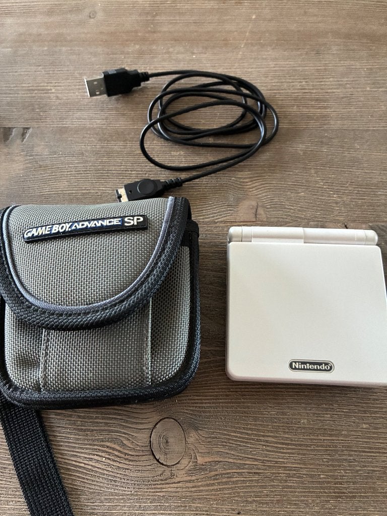 GBA SP IPS - personnalisé, Consoles de jeu & Jeux vidéo, Enlèvement ou Envoi, Comme neuf, Game Boy Advance SP, Avec housse de protection ou sac