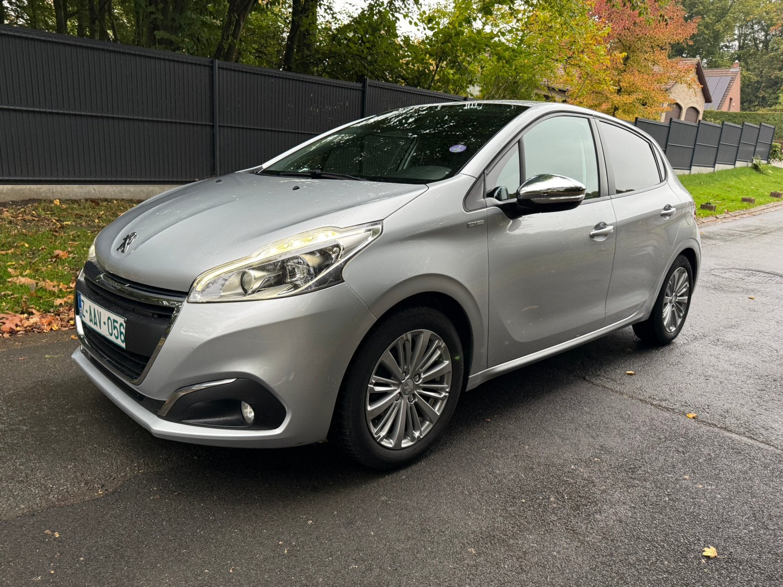 Peugeot 208 style, Voorwielaandrijving, Dealer onderhouden, Stof, Apple Carplay