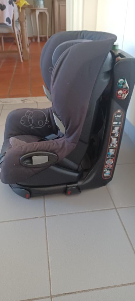Autostoel Bébéconfort vanaf 9kg, Autogordel, Slaapstand, Zo goed als nieuw, 0 t/m 13 kg