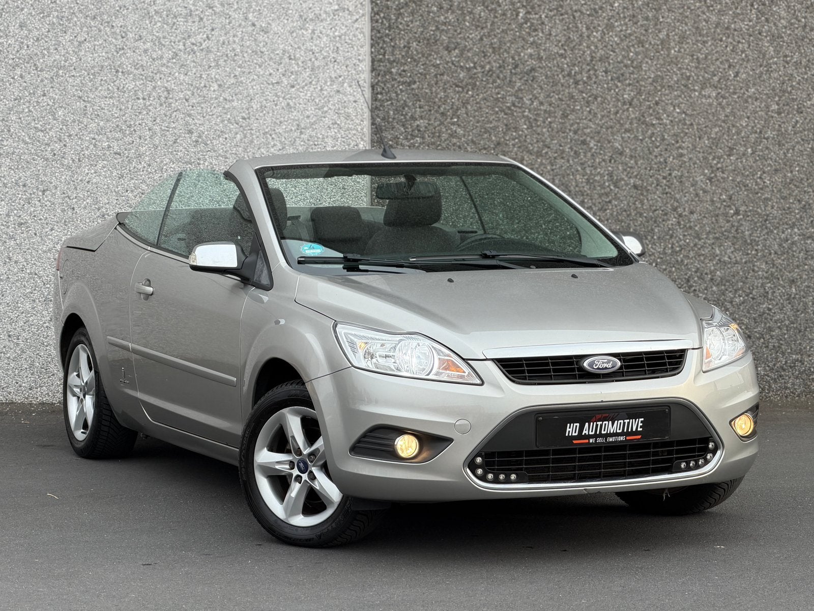 FORD FOCUS 1.6i CABRIO • TOIT RIGIDE • AIRCO • SIÈGE CHAUF, Focus, Achat, Entreprise, Boîte manuelle