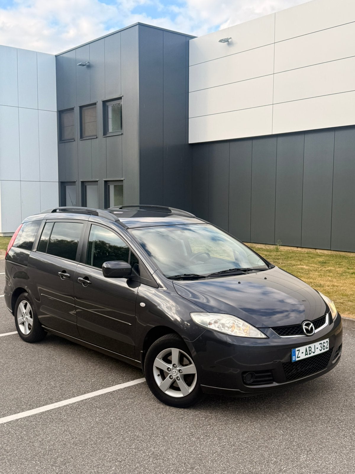 Mazda 5 Benzine 7 zitplaatsen 186.000 km GEKEURD VVK, Auto's, Monovolume, 7 zetels, Bedrijf, Schuifdeur