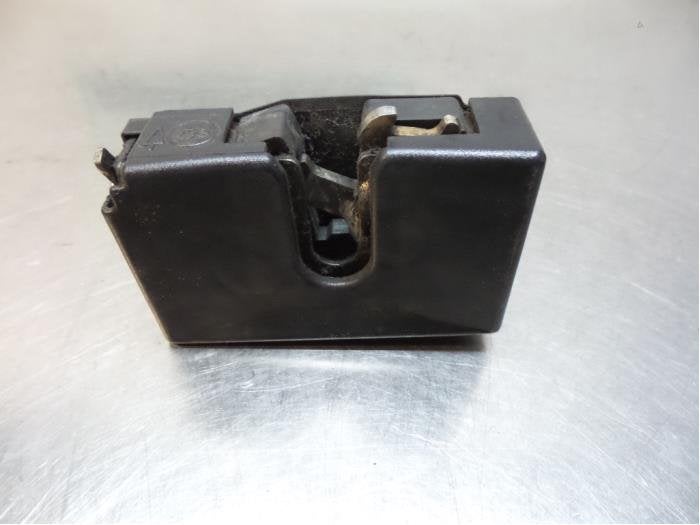 Serrure portière mécanique 4portes arrière droite d'un Vo, Autos : Pièces & Accessoires, Volkswagen, -, Utilisé, -