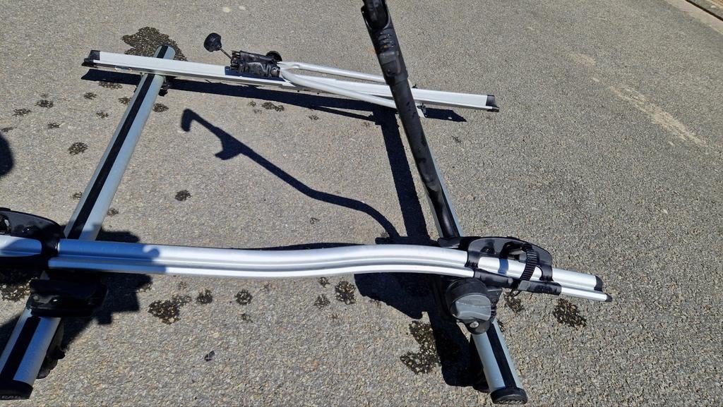 Fietsdrager Thule ProRide 591, Autos : Divers, Porte-vélos, Enlèvement, Comme neuf, Galerie de toit