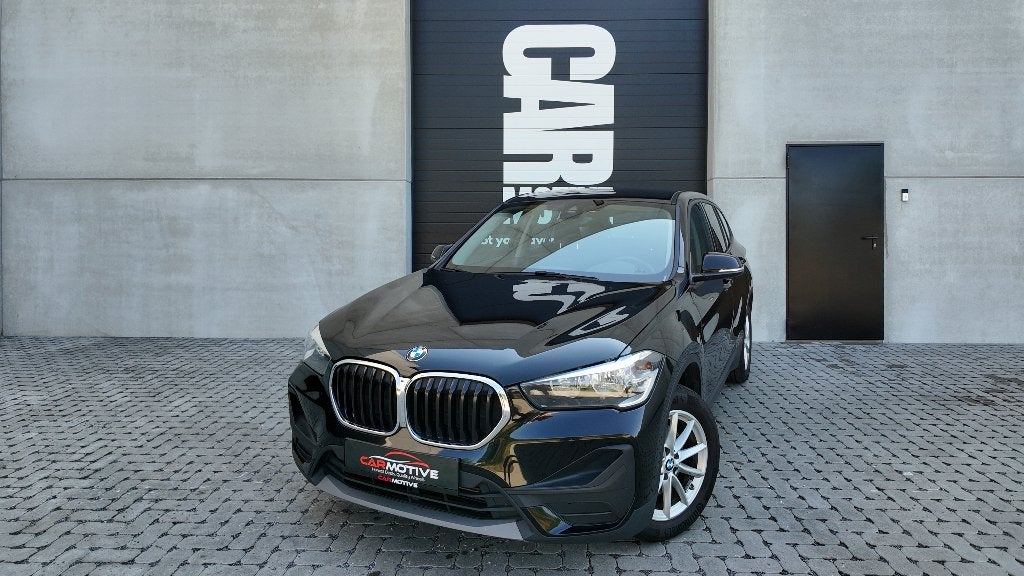 BMW X1 sDrive18, Autos, BMW, X1, Achat, Entreprise, Carnet d'entretien