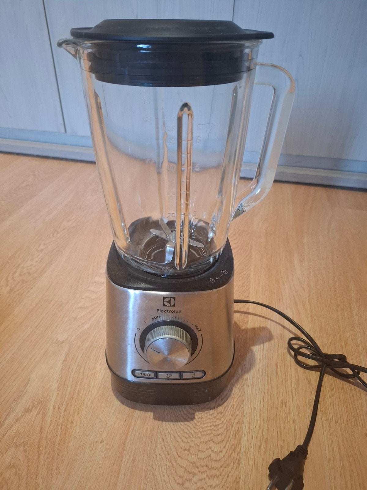 Blender Electrolux 1,5L  1000Watt pulseerfunctie, Electroménager, Mélangeurs, Enlèvement, Comme neuf, Mélangeur