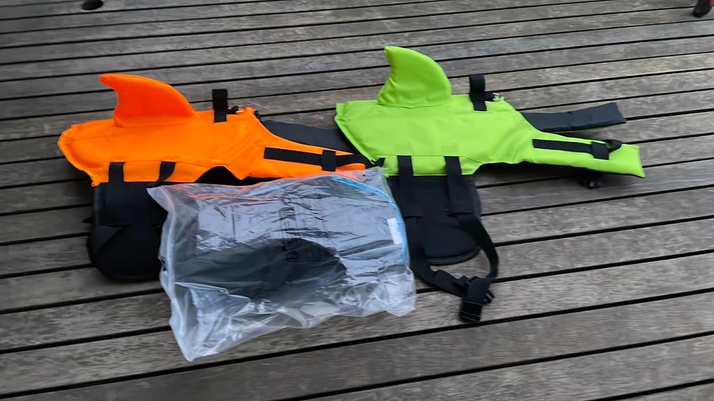 Te koop 3 zwemvesten voor honden maat M, Dieren en Toebehoren, Ophalen, Nieuw