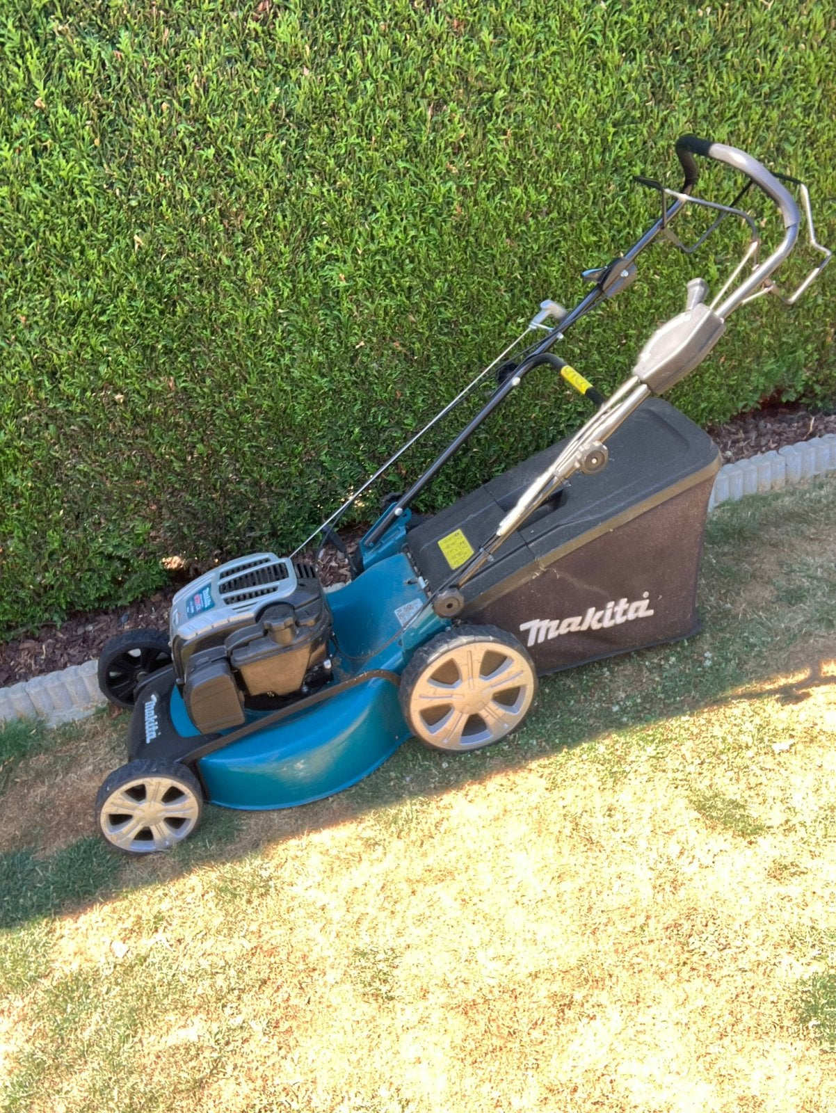Makita benzine maaier zelftrekker, Tuin en Terras, Ophalen, Zo goed als nieuw