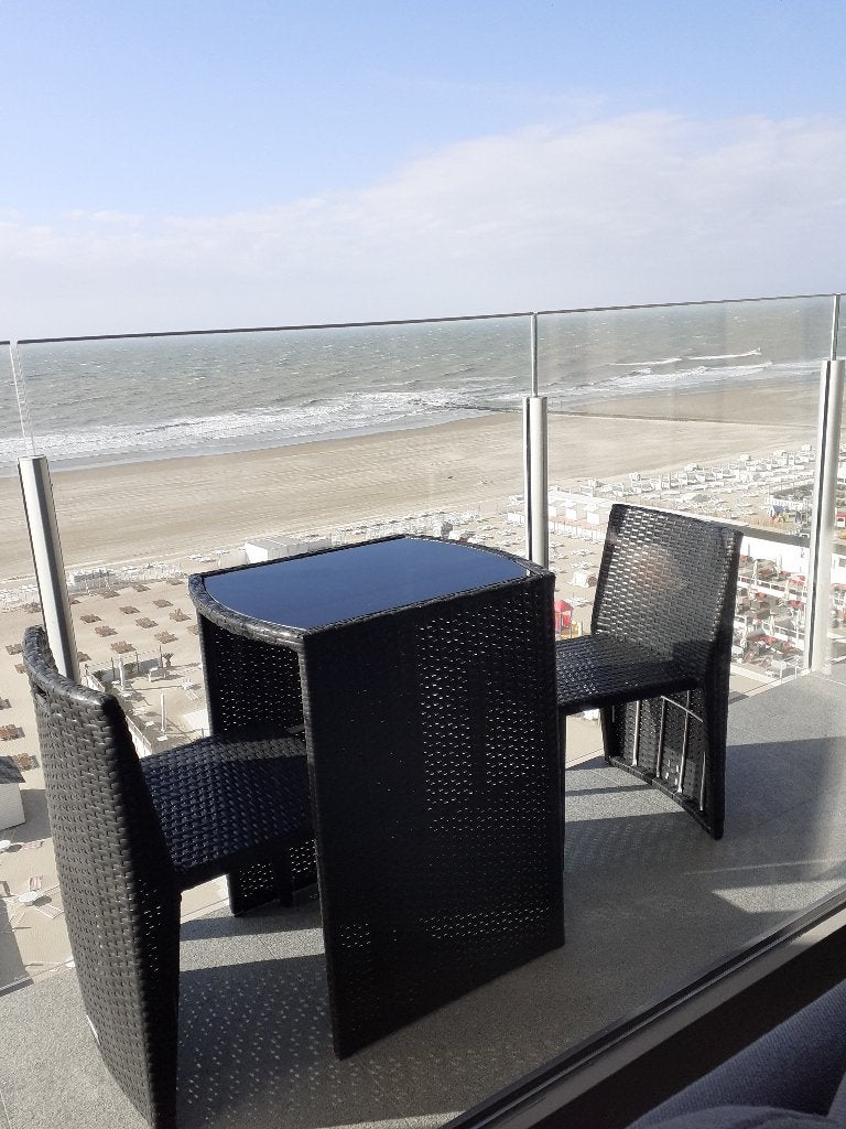 volledig vernieuwd appartement Zeedijk Blankenberge, 50 m² ou plus, Province de Flandre-Occidentale