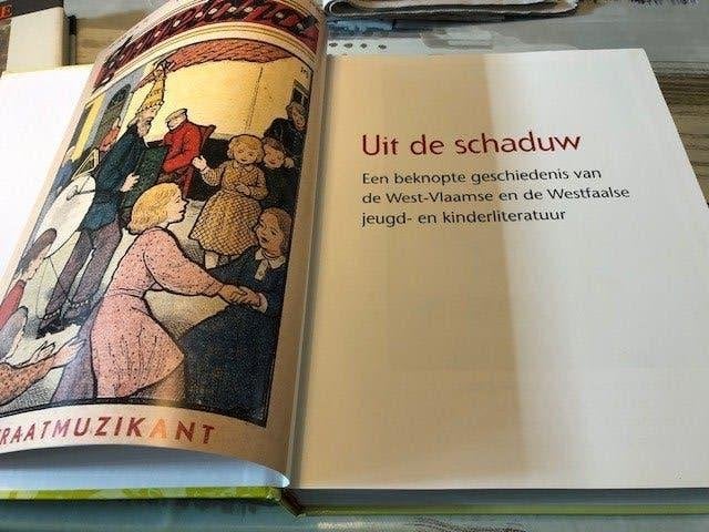 Een beknopte geschiedenis van de West-Vlaamse en, Boeken, Geschiedenis | Nationaal, Ophalen of Verzenden, 17e en 18e eeuw, Zo goed als nieuw