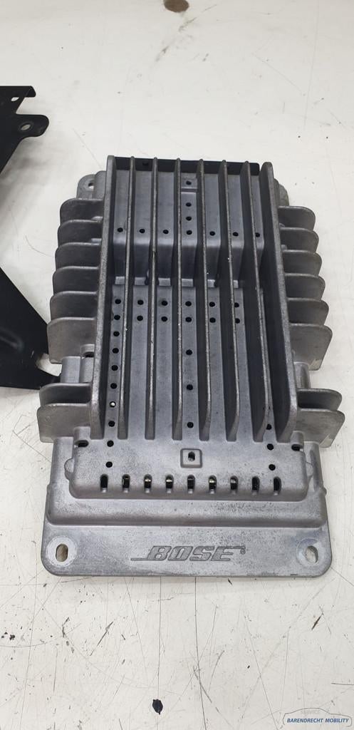 Audio versterker Bose A4 B6 Audi 8H0035223B origineel gebrui, Gebruikt, AUDI AG, Auto-Union-Strasse 1
85045  Ingolstadt, DE, Audi