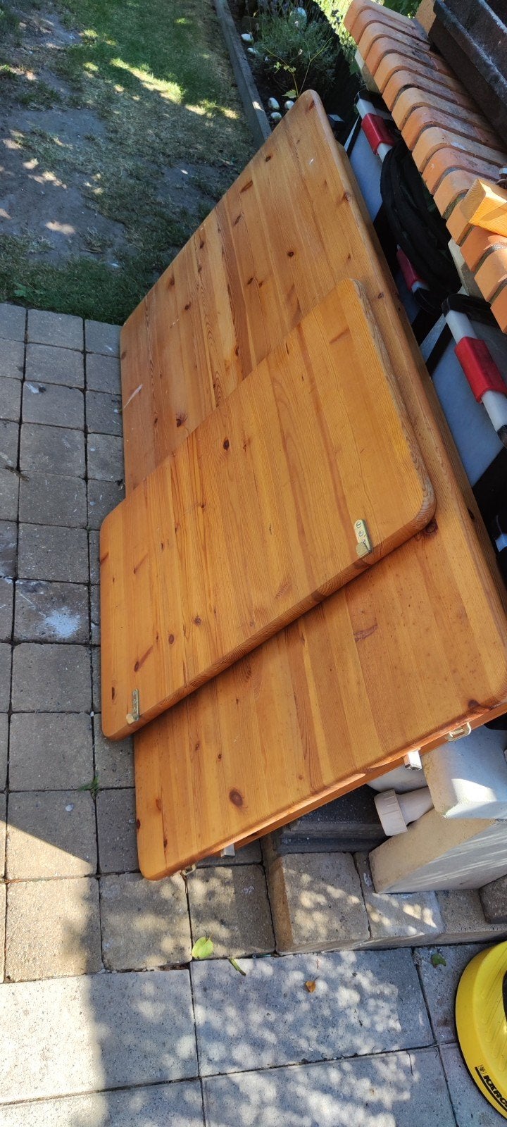 table en pin

L 140 x l 73, h 75 cm

Avec une, Jardin & Terrasse, Tables de pique-nique, Enlèvement, Utilisé, Rectangulaire, Bois
