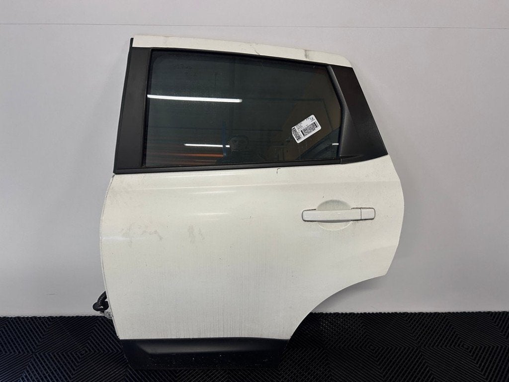 PORTE GAUCHE ARRIÈRE Nissan Qashqai (J10) (11-2006/01-2014), Arrière, Germany@nissan-services.eu, Porte, Kronenweg 38
50389  Wesseling, DE