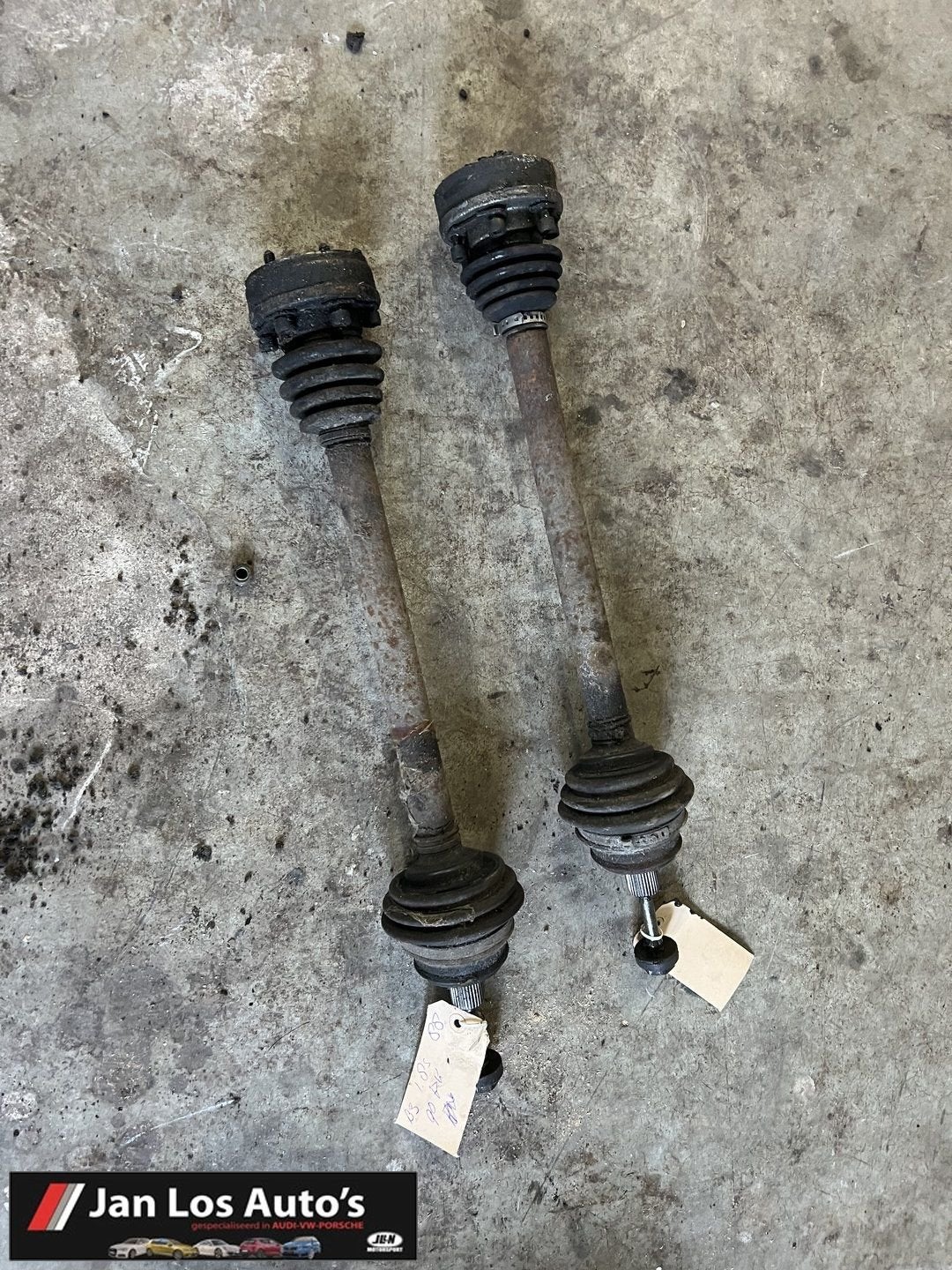 Audi 80 B3 Aandrijfas steekas, -, Origine de la pièce connue, Audi, Utilisé